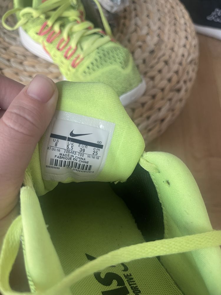 Маратонки Nike lunartempo