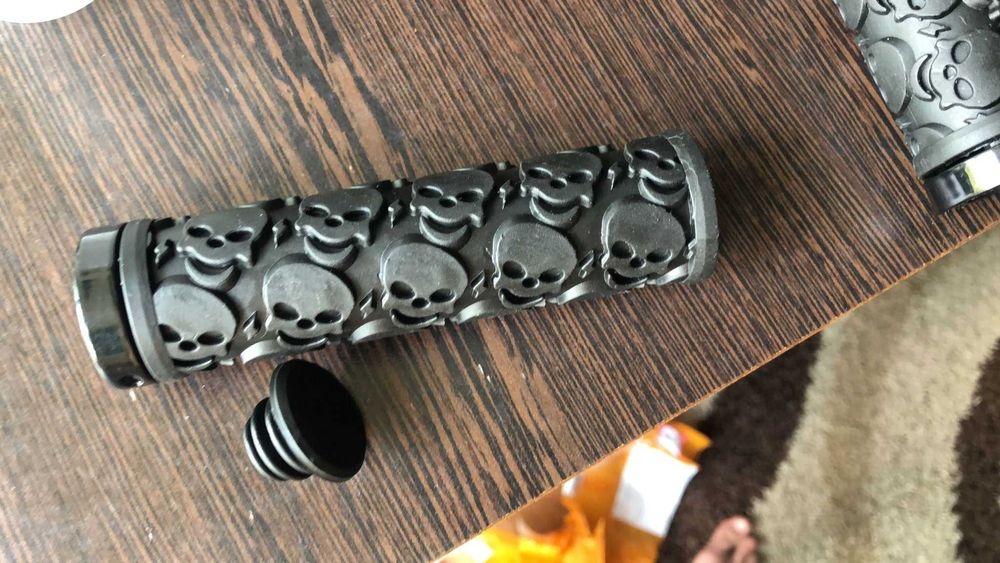 Mansoane bicicleta DeathRacing