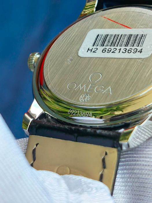 Omega De Ville с японски механизъм