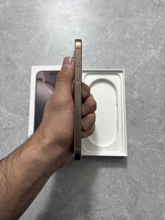 iPhone 16 Pro 256GB Desert Titanium