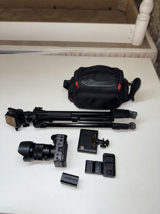 Sony FX30. Obyektiv 18. 105.  Srochna sotiladi !