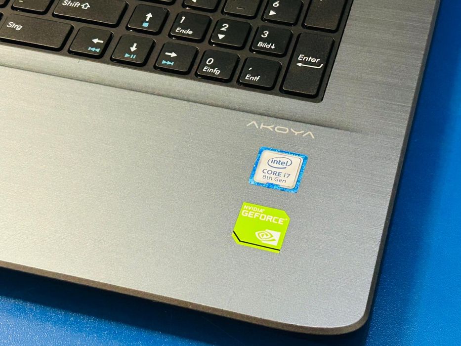 Laptop Medion 17.3” intel i7 gen 8, 16GB, SSD m2 256GB Nvidia 940mx