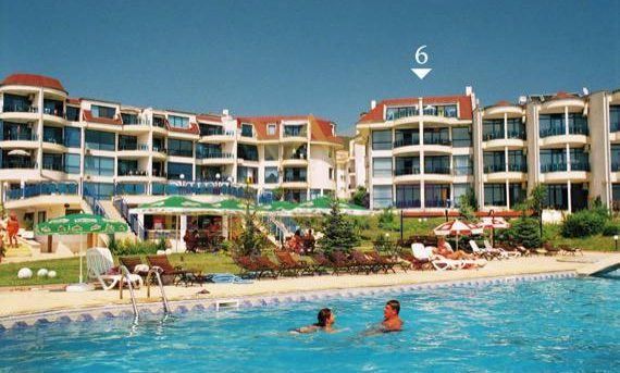 Дава се под наем Тристаен апартамент в Свети Влас - 84 кв.м за 561 € - Снимка #1