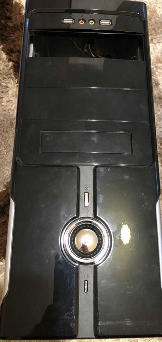 Сглобяван Настолен Компютър