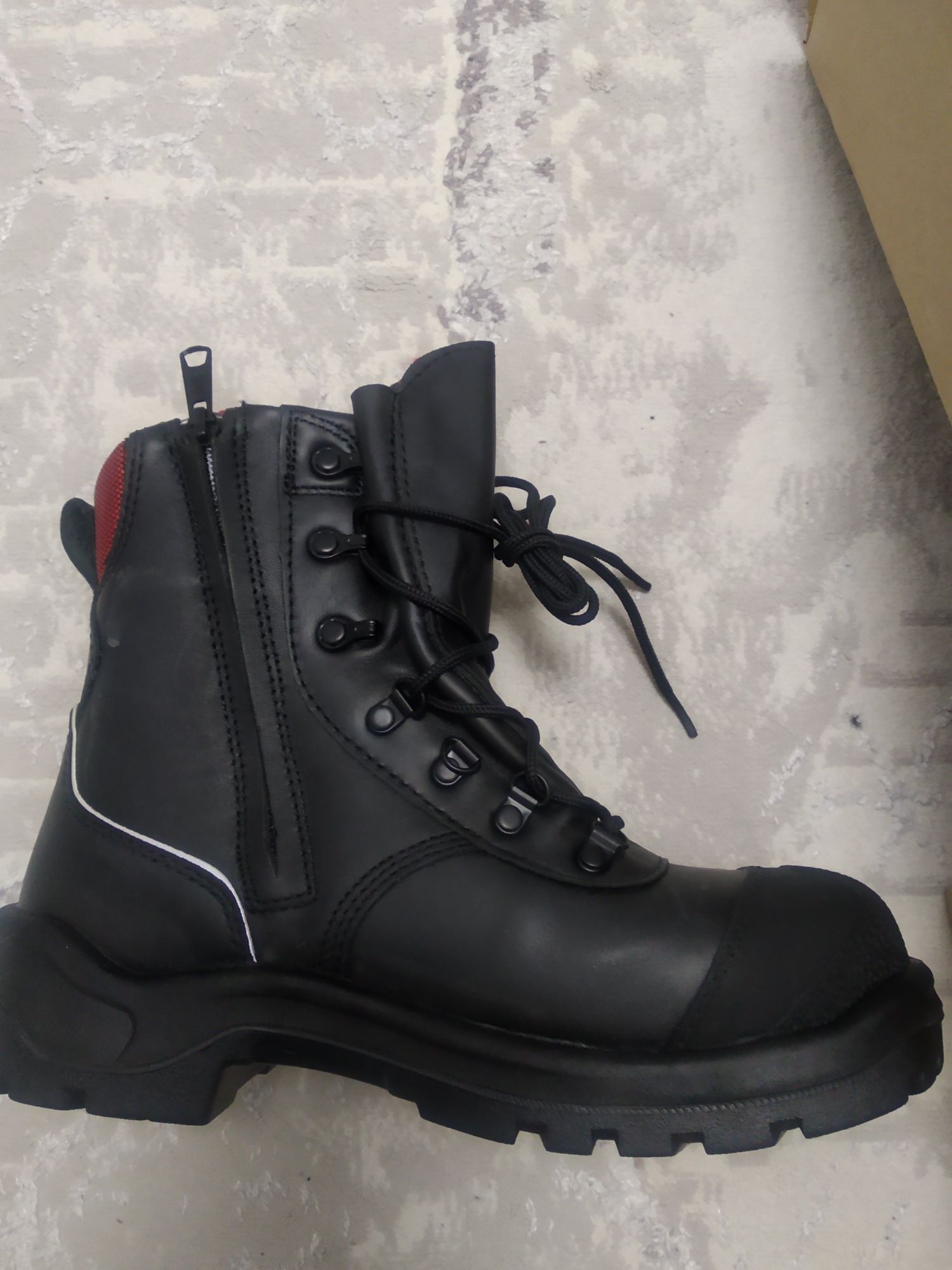 Продам ботинки Red Wing