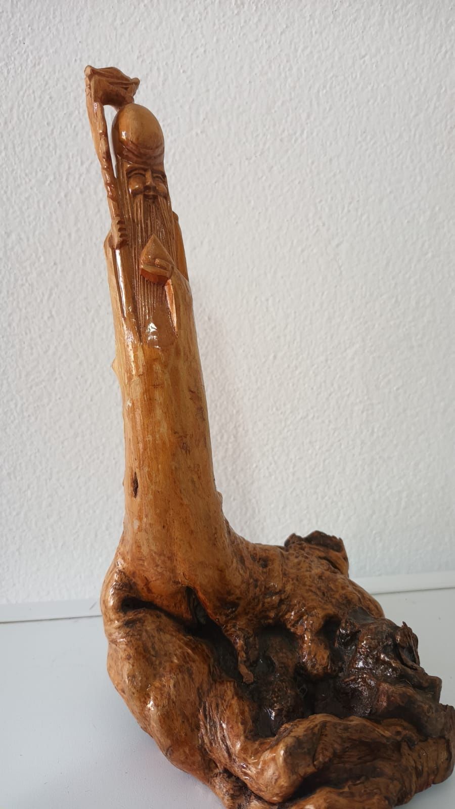 Statuetă lemn sculptată manual