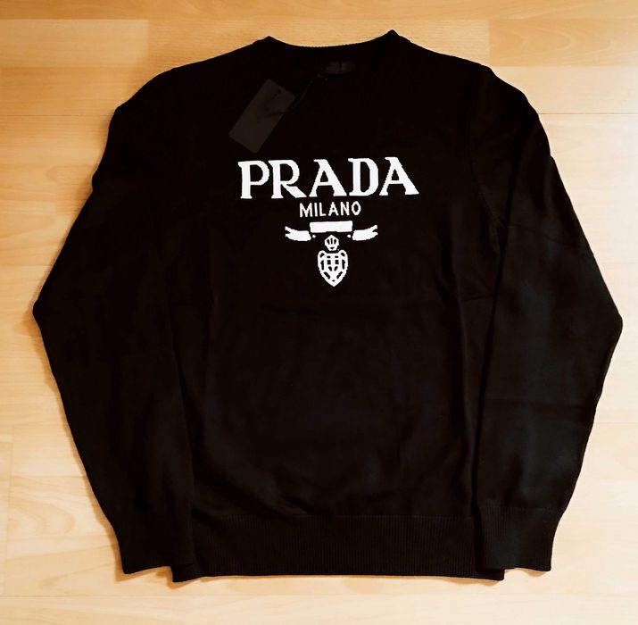 Дамски есенен пуловер PRADA-L размер