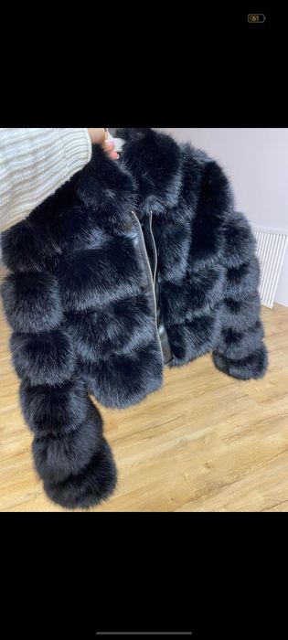 Haina de blana artificiala cu gluga