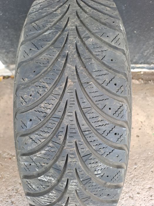 Резина зимняя 195 на 65 на 15