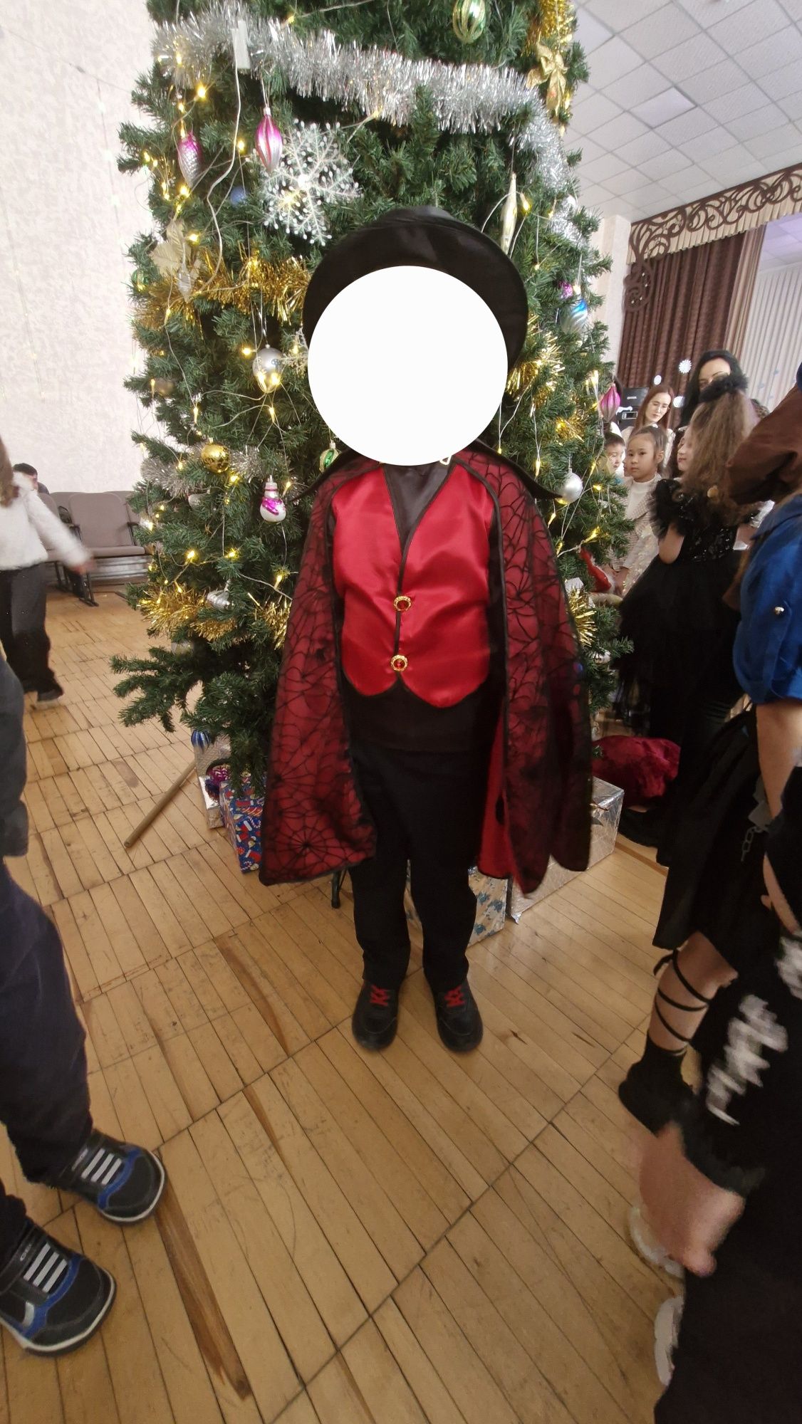 Продам костюм граф Дракула.  140 р