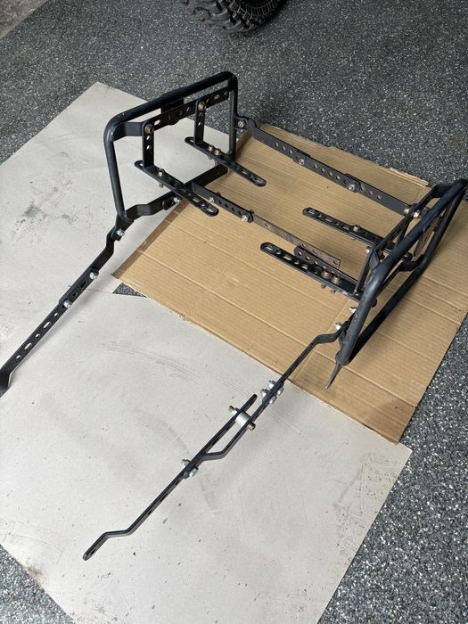 2бр странични куфари за мотор 2х28L със стойки за монтаж