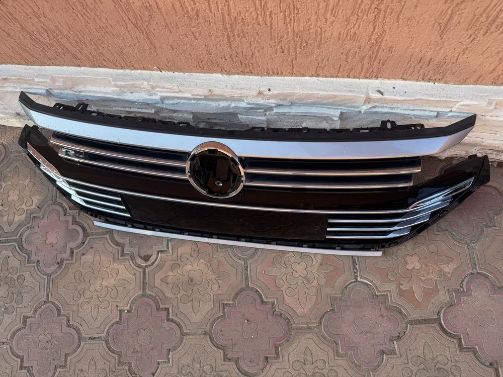 Grila centrala Arteon R-Line originala