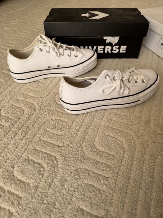 Converse All Star din piele