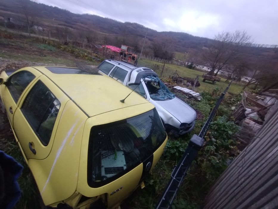 Piese golf 4,capota,aripi,uși,oglinzi,motor 1.9 tdi  alh