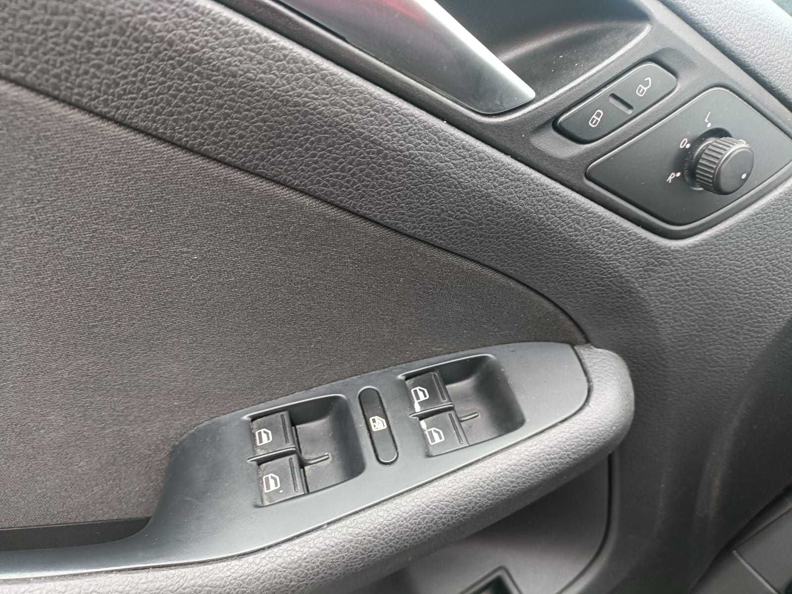 Vând Vw Jetta 1.6