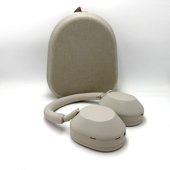 Casti Sony WH-1000XM5 Silver