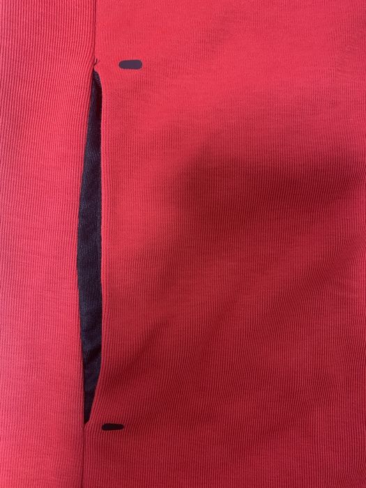 Nike tech fleece roșu