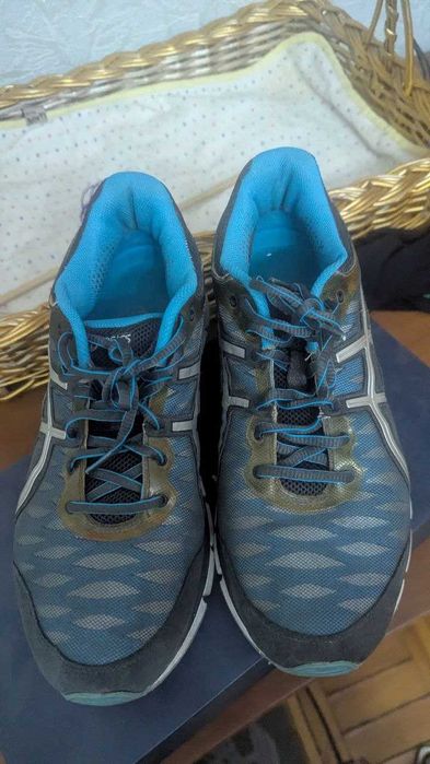 продам брендовые кроссы мужские