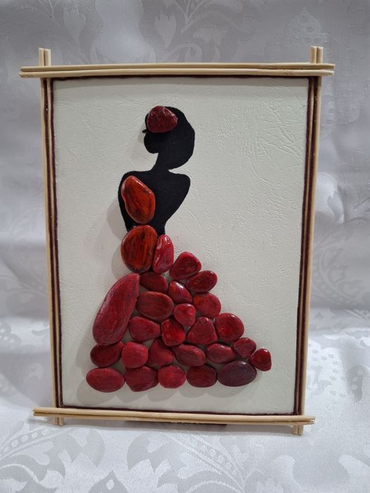 Картини и изделия изработени от морски камъчета