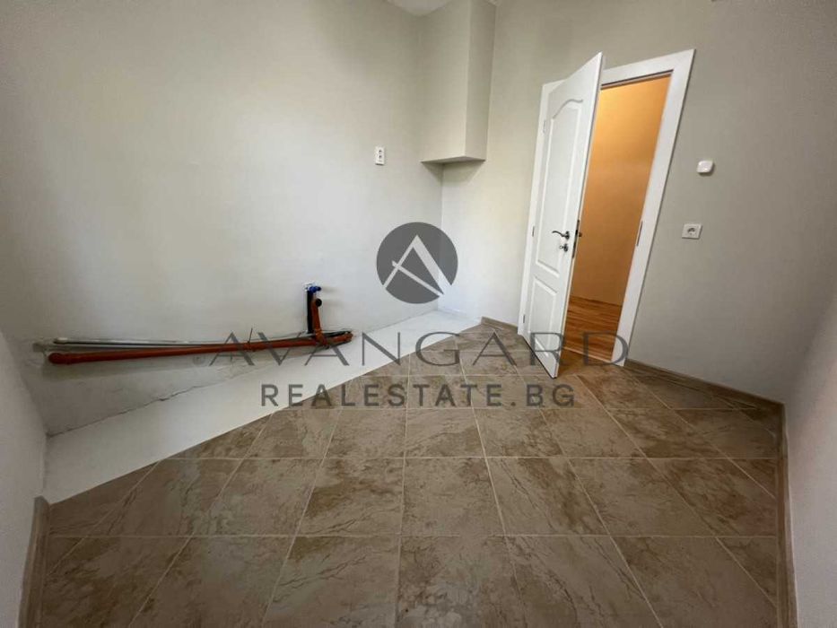 Продава се Тристаен апартамент в Пловдив, Център - 86 кв.м за 1512 €/кв.м - Снимка #4