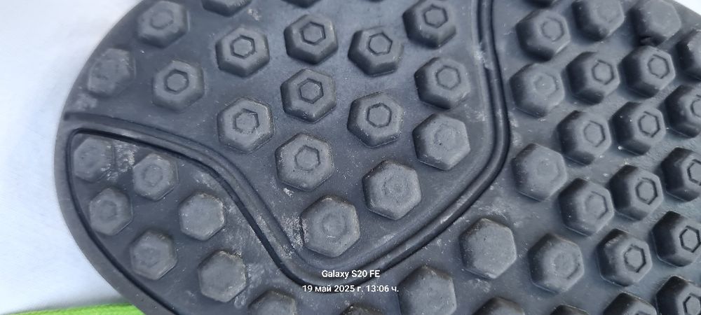 Футболни обувки umbro 43 номер