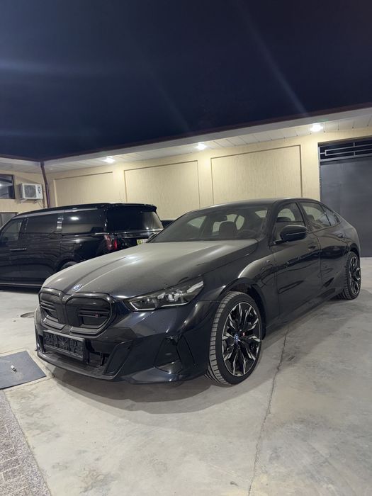 Bmw i5 35L m sport