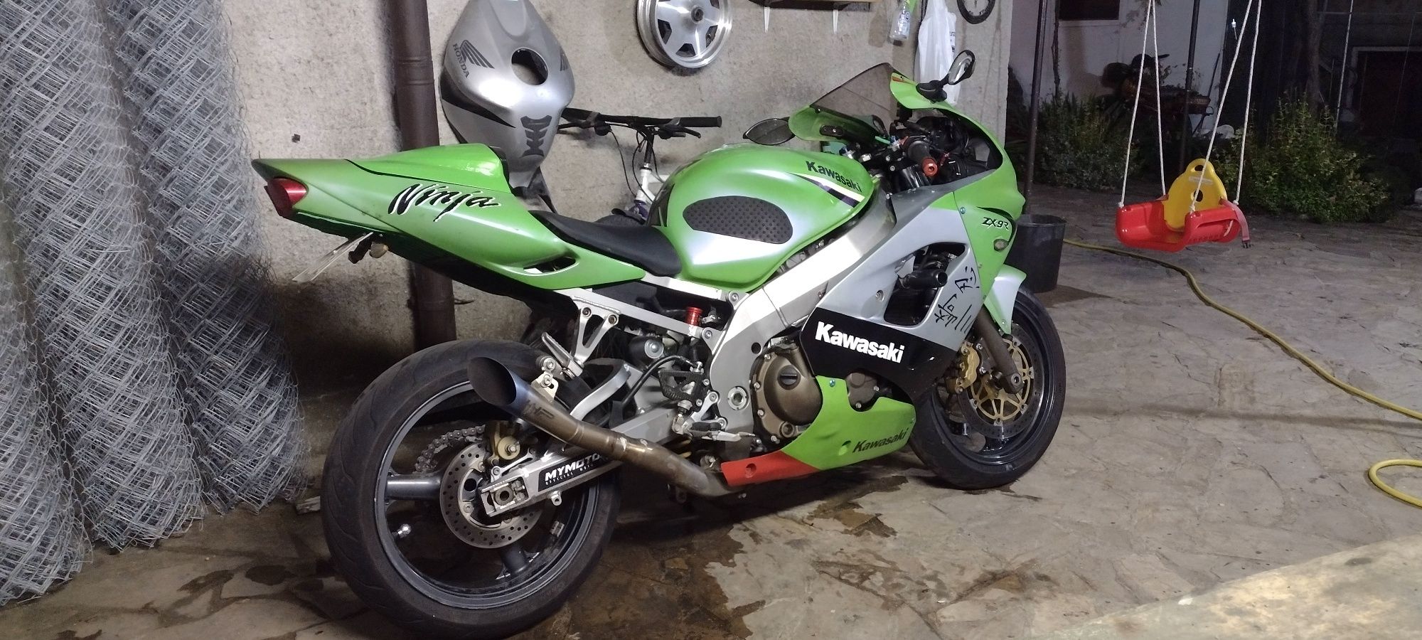 Kawasaki ZX9R 2003