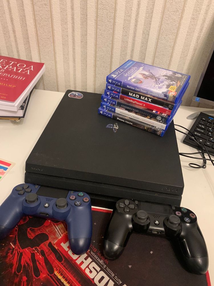 Продам PS4 pro