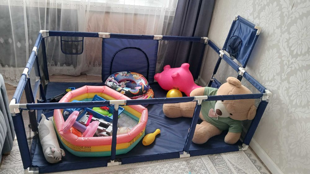 Продам сухой бассейн.(манеж)детский