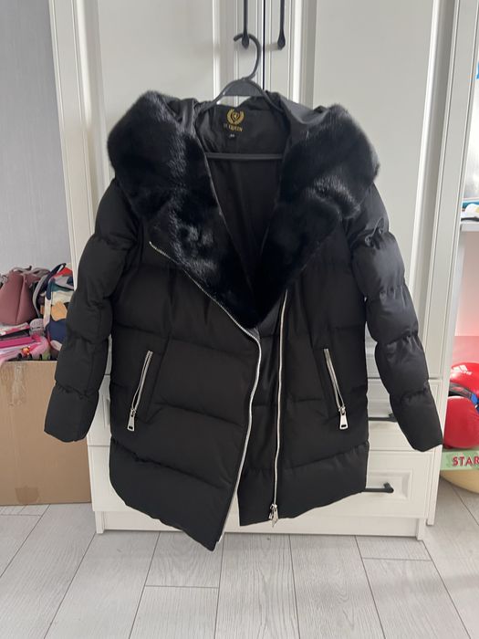 Продам куртку зимнию