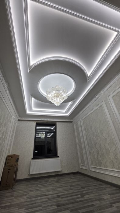 2xonali xonadon sotiladi, yangi xech km yashamagan. To'liq tamirlangan