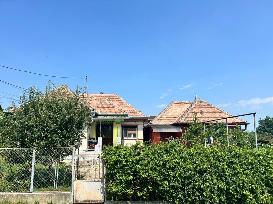 Vand casa + teren sau schimb cu apartament (+ - diferenta)