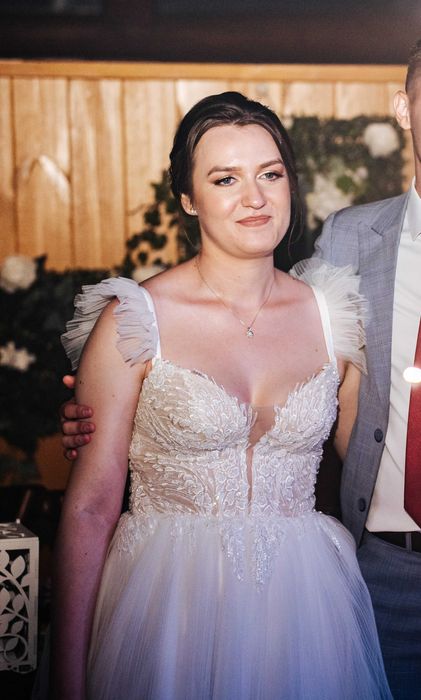 Vând rochie de mireasă Valerie Mariage, voal si crinolină incluse