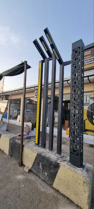 Столб уличного освещения. Светильник. Chiroq