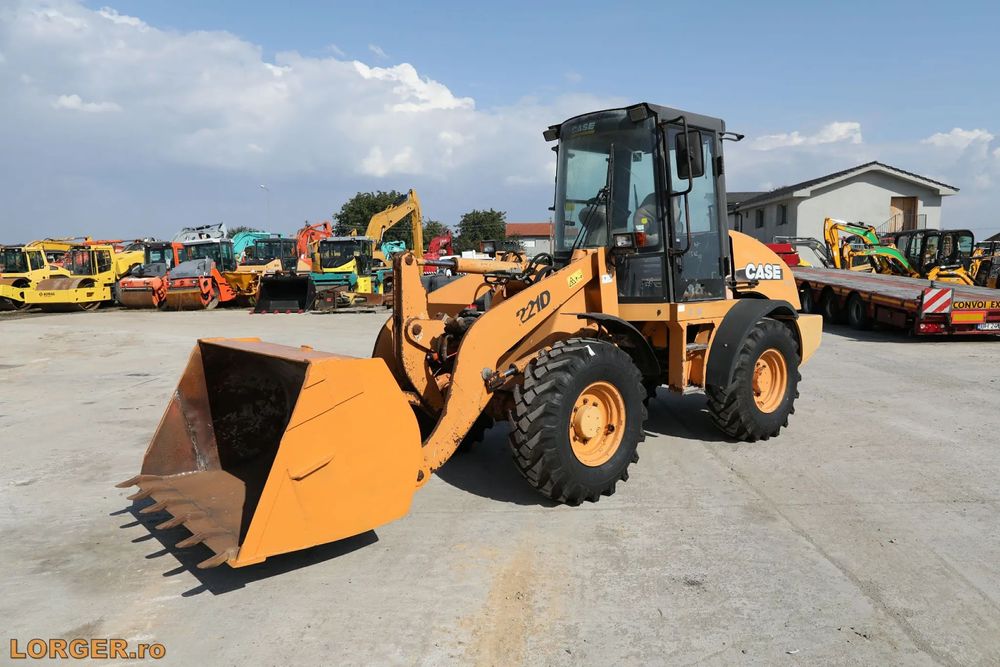 Case 211D Incarcator frontal Case 221 D