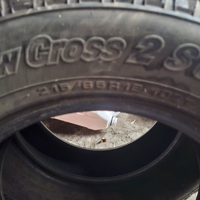 Продам 2пакрышки 215/65/16зимний б/у