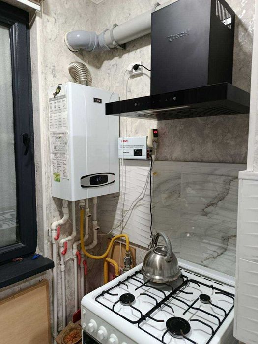 Продаётся 1-комнатяная переделанная в 2-х квартира на Олмос махалле