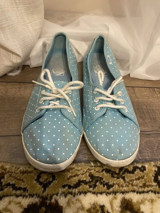 Сини Кецове на бели точки Vans