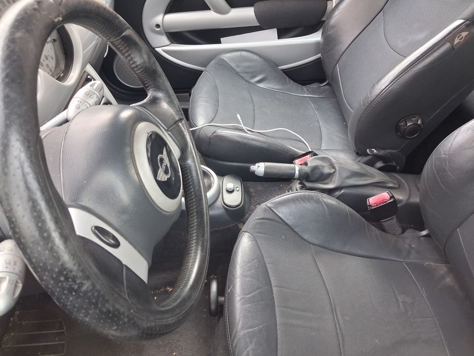 Dezmembrez mini cooper r50