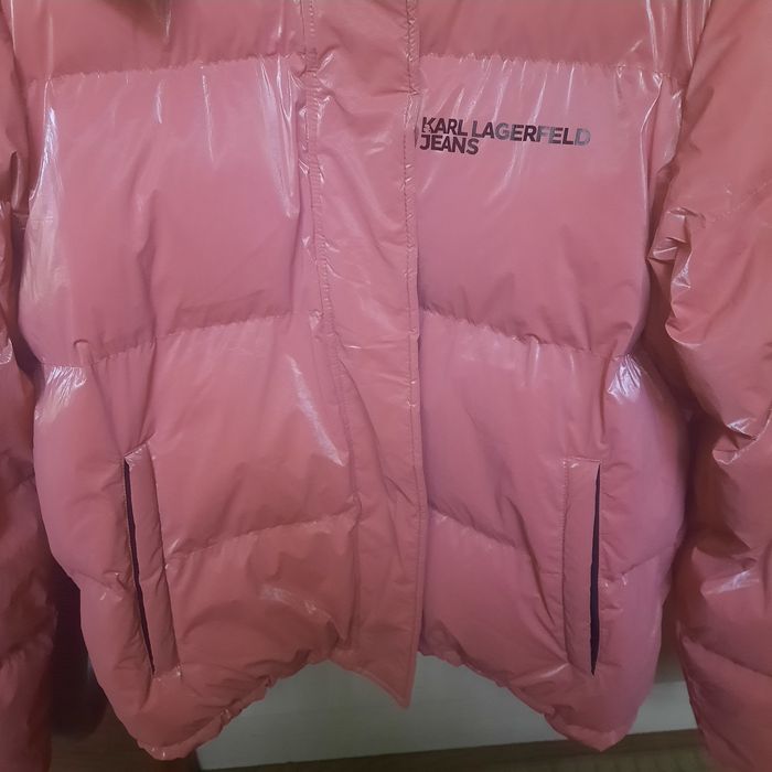 Намаление на 270 Оригинално дамско яке на Karl Lagerfeld