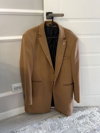 Продается мужское пальто производство Турция