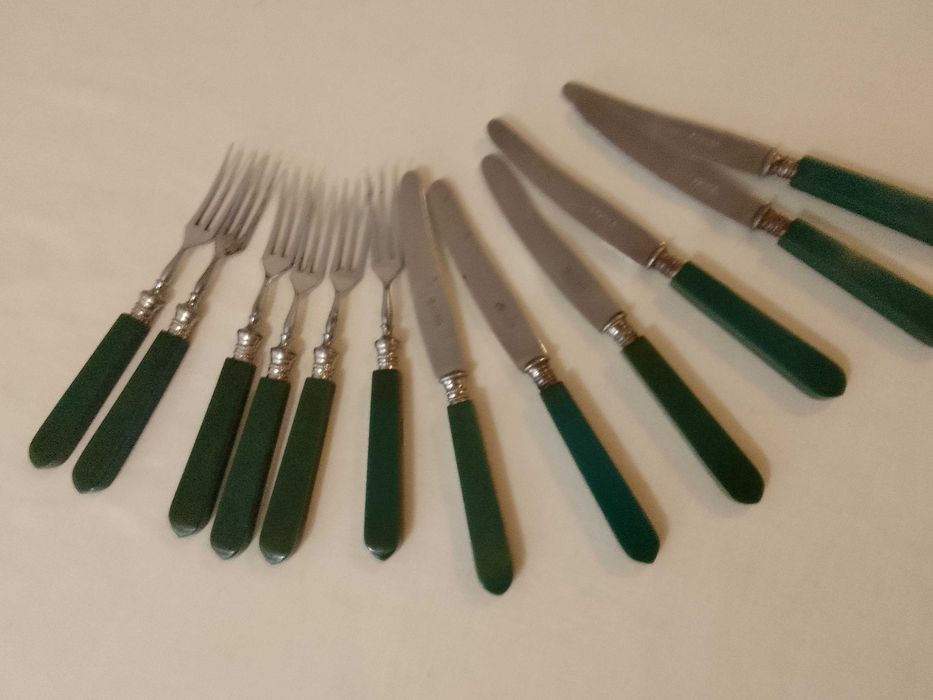 прибори за хранене ростфери