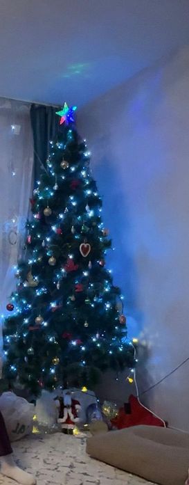 Продам елку в отличном состоянии