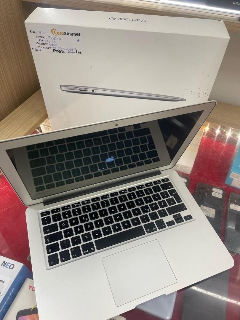 MacBook Air 13' 2017, i5 1.8 GHz, 8 GB, 128 GB, Silver -A-