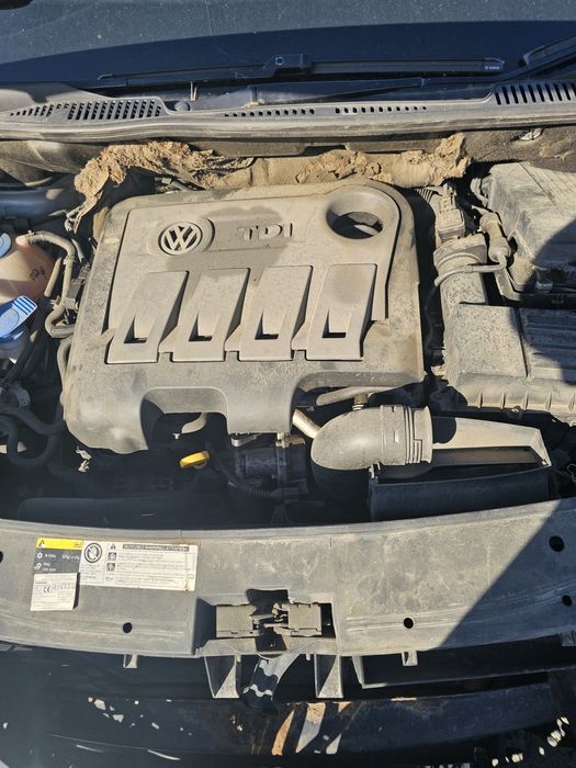 Dezmembrez vand piese pt vw touran 2014, motorina 1,6 cod motor cay,