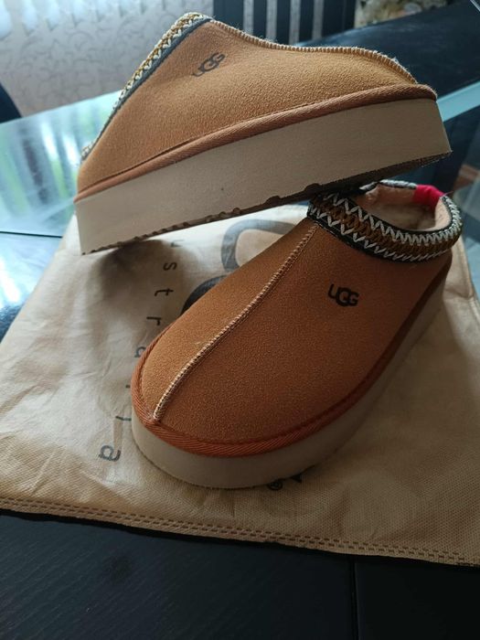 Дамски обувки UGG чисто нови