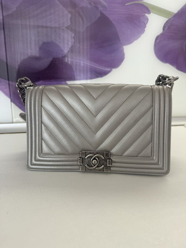 Chanel в перфектно визуално състояние без следи от употреба