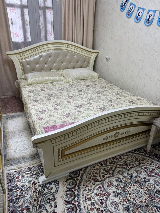 Продам диван 2 местный