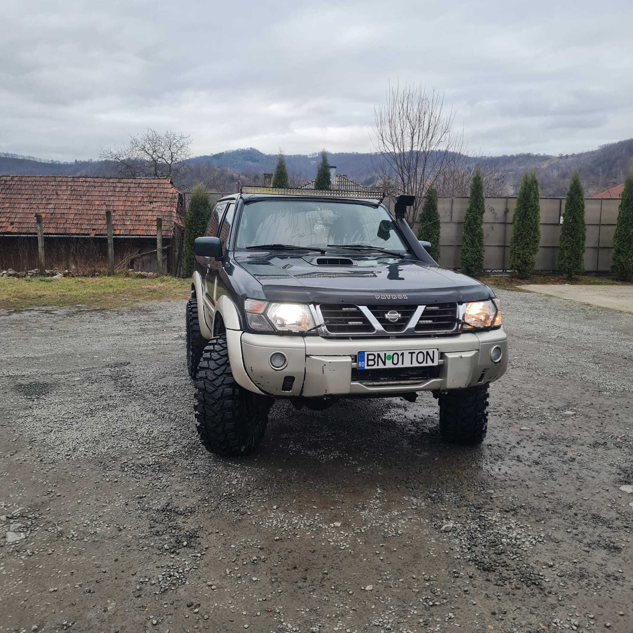 Nissan patrol y61 , autoutilitara