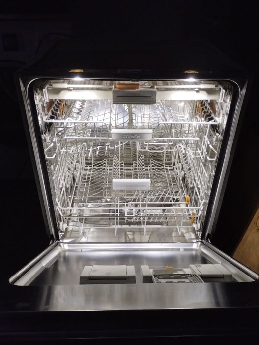Съдомиялна Miele G5830 SCI Осветление ,Вакум
